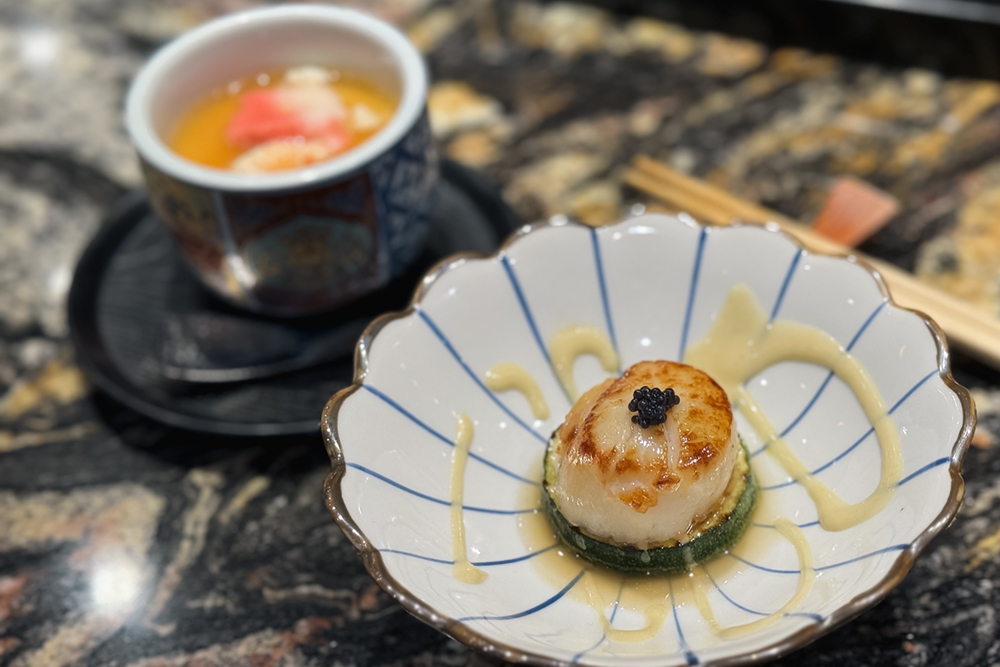 台北高級餐廳「魚貫鐵板燒」菜色推薦：北海道干貝/魚子醬