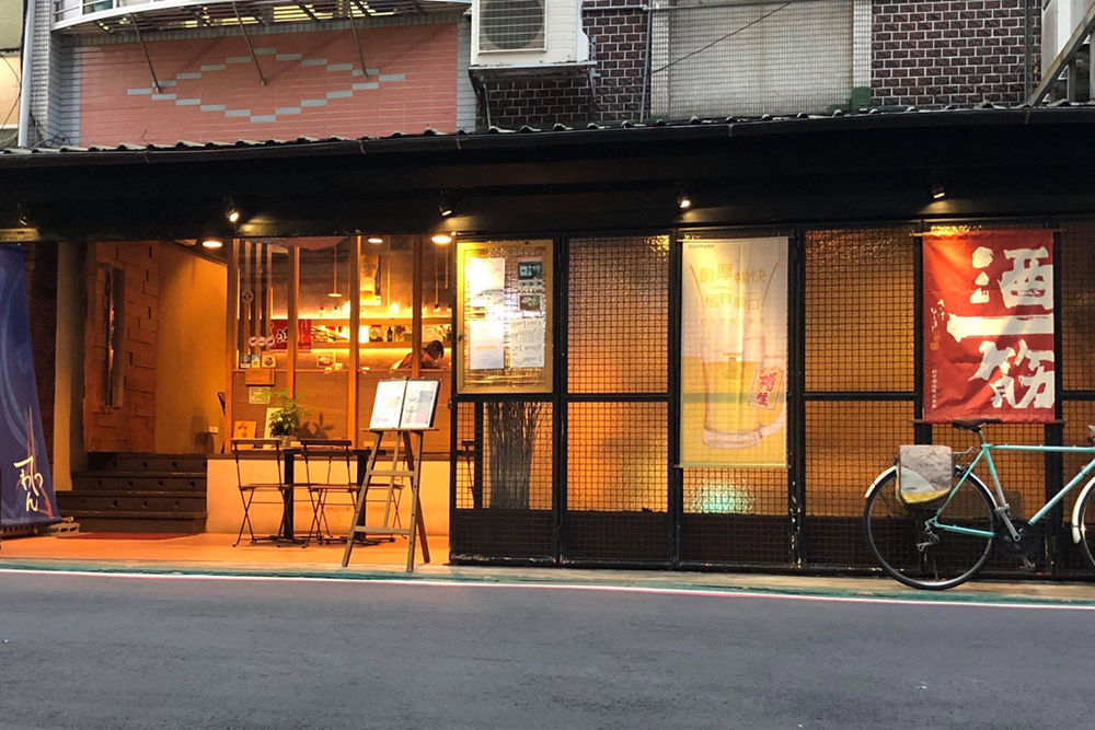 由於店面租約到期，松江南京站開業 13 年居酒屋「鐵之腕」也於今年宣布歇業