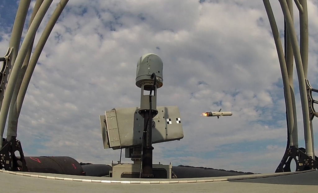美國海軍2015年測試無人快艇